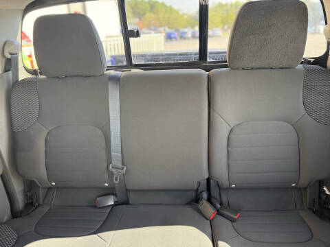 2015 Nissan Frontier Desert Runner