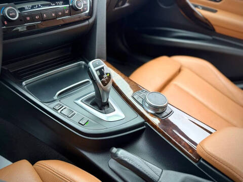 2018 BMW 3 Series 330i xDrive