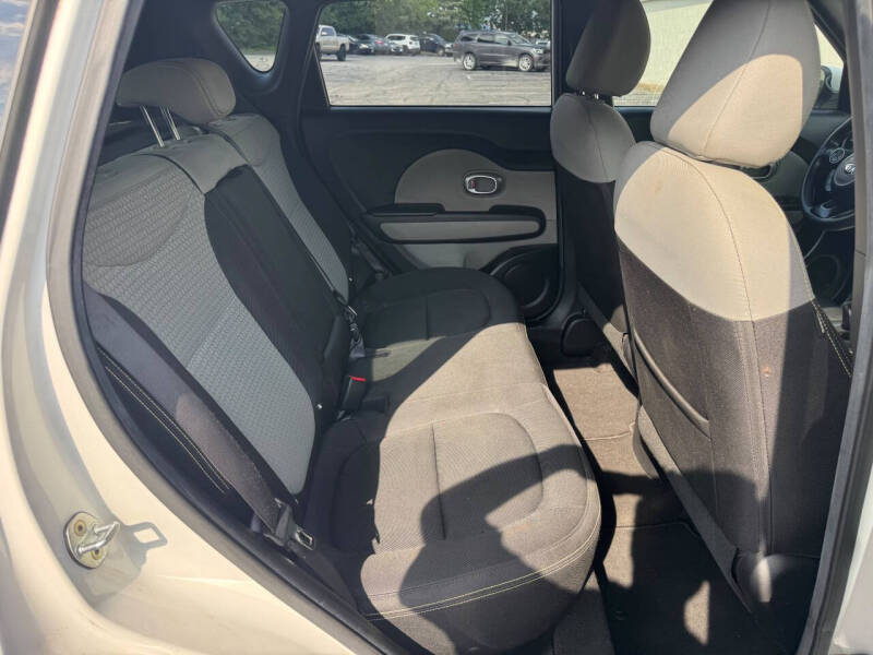 2016 Kia Soul +