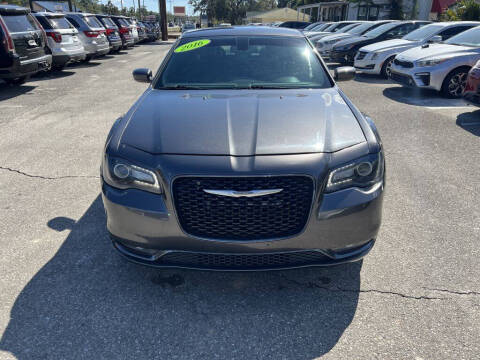 2016 Chrysler 300 S
