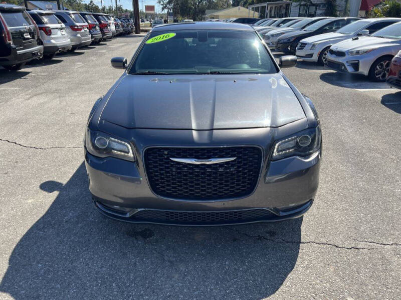 2016 Chrysler 300 S