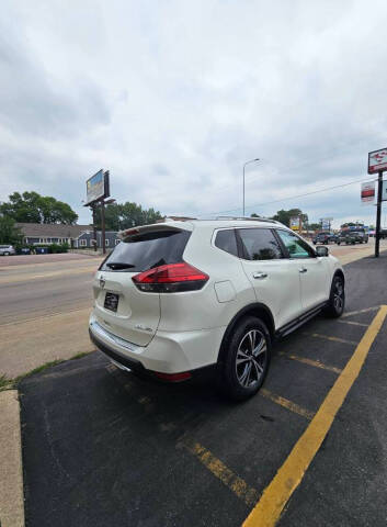2017 Nissan Rogue SL