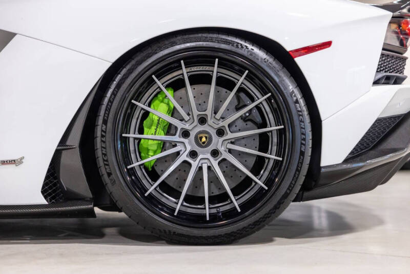 2019 Lamborghini Aventador LP 740-4 S