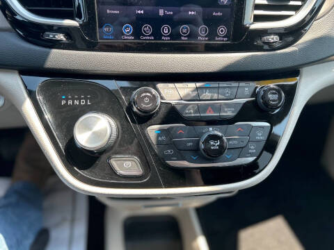 2020 Chrysler Pacifica Touring L Plus