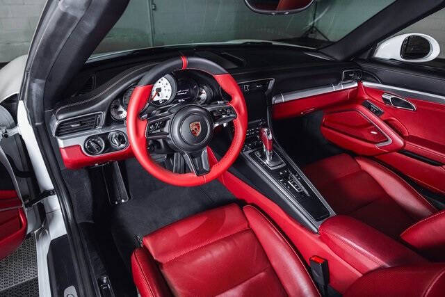 2017 Porsche 911 Carrera S