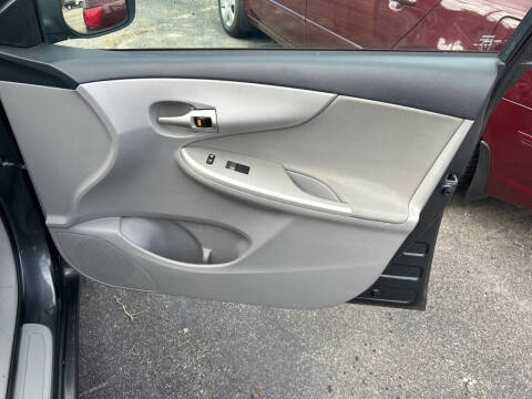 2012 Toyota Corolla LE