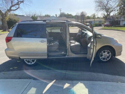 2004 Toyota Sienna XLE Limited 7 Passenger