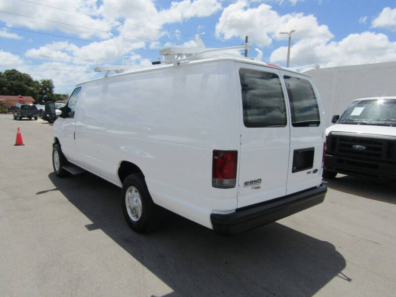 2012 Ford E-Series Econoline Van Commercial photo 5