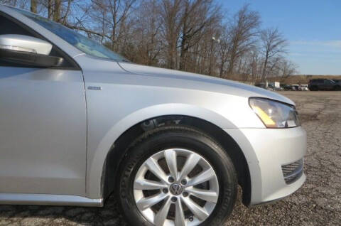 2014 Volkswagen Passat 1.8T Wolfsburg Edition