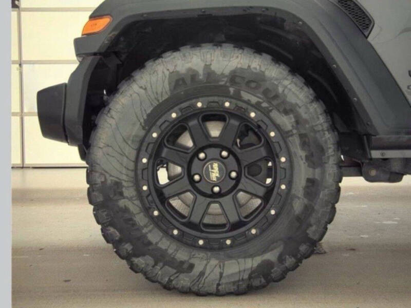 2022 Jeep Gladiator Sport