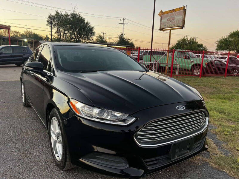 2016 Ford Fusion SE