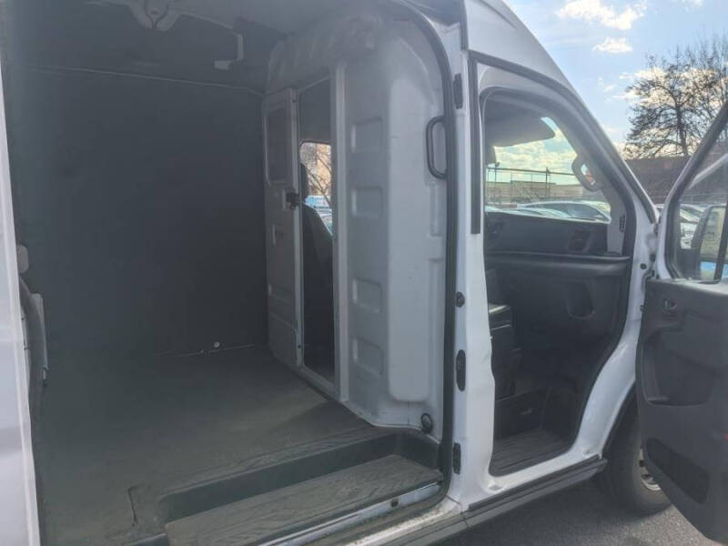 2023 Ford Transit 250