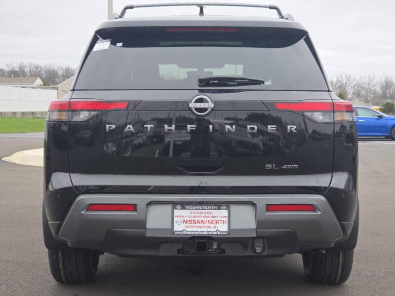 2026 Nissan Pathfinder SL