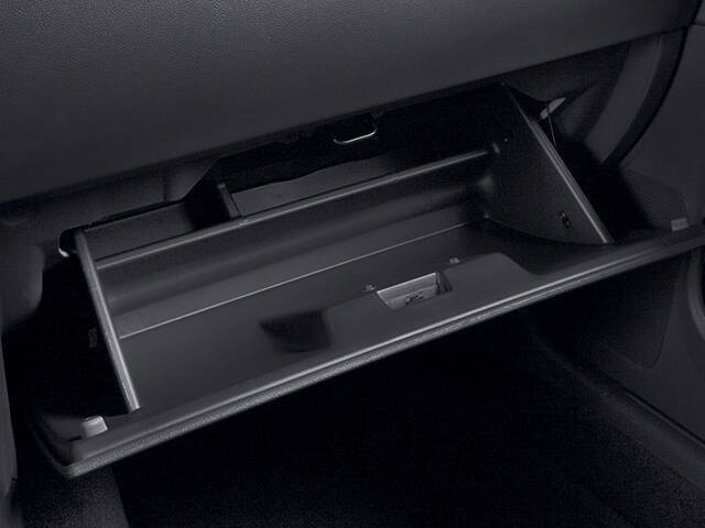 2013 Dodge Challenger 11