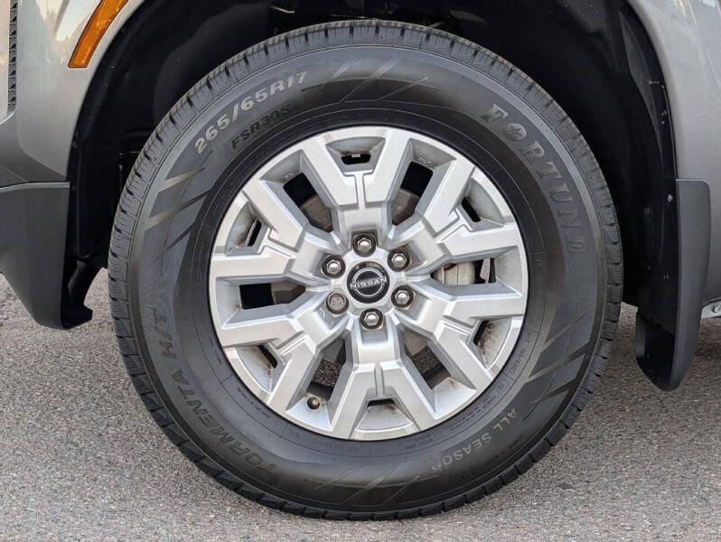 2022 Nissan Frontier SV