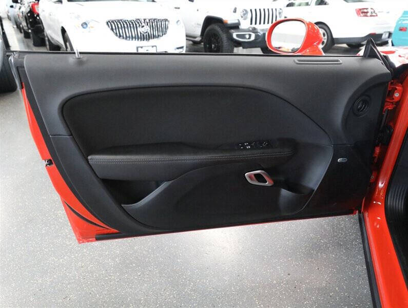 2018 Dodge Challenger 392 HEMI Scat Pack Shaker