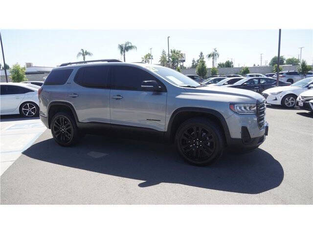 2023 GMC Acadia SLT
