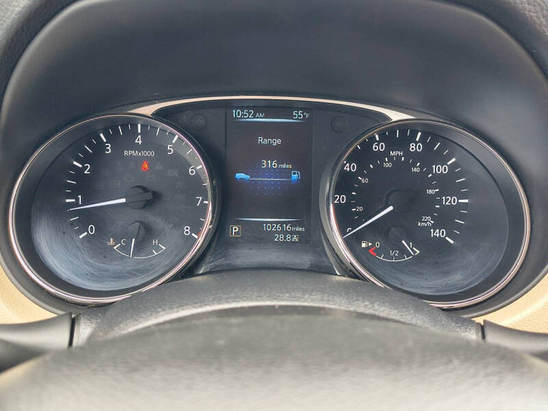 2016 Nissan Rogue SV