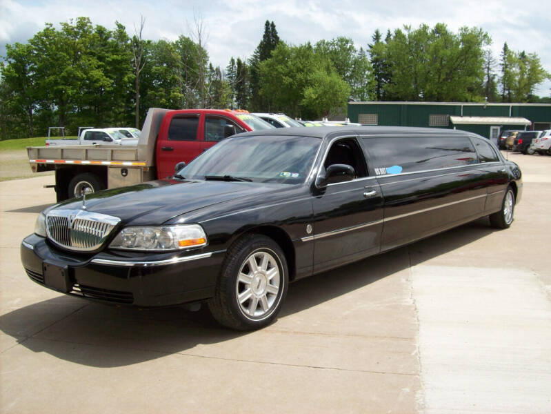 2009 Lincoln Town Car for sale at Summit Auto Inc in Waterford PA