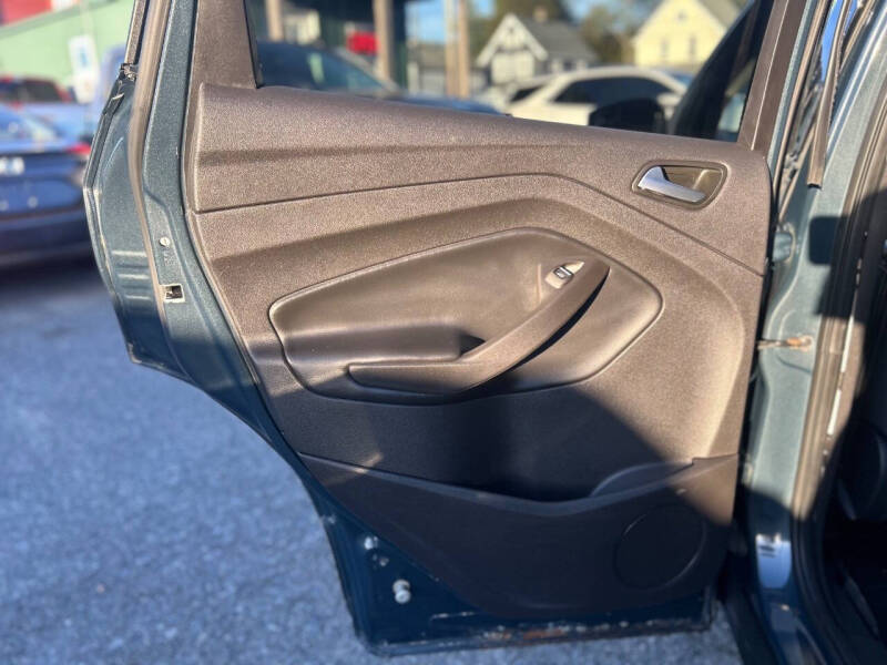2019 Ford Escape SE