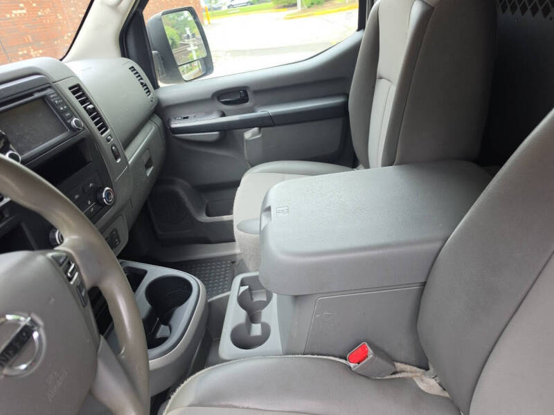 2020 Nissan NV 2500 HD SV