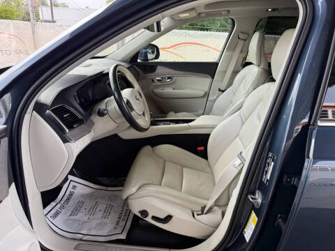 2022 Volvo XC90 T6 Inscription 7-Passenger