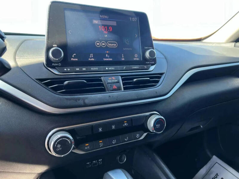 2022 Nissan Altima 2.5 SV