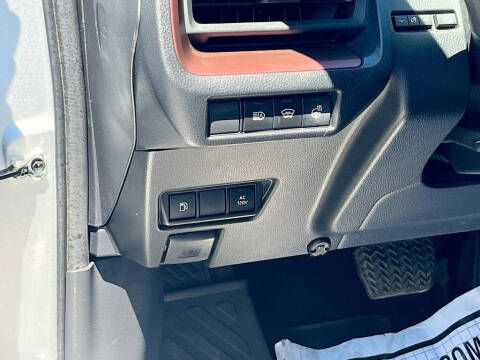 2024 Toyota Prius Prime SE