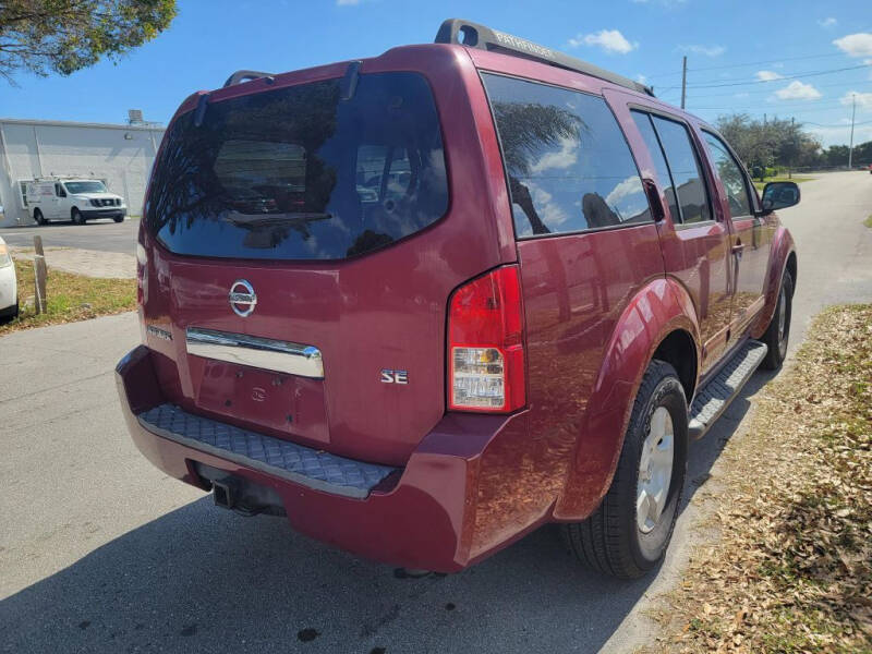 2006 Nissan Pathfinder SE