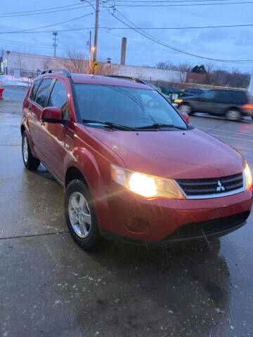 2008 Mitsubishi Outlander for sale at Square Business Automotive in Milwaukee WI