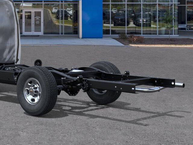 2025 Chevrolet Express 3500