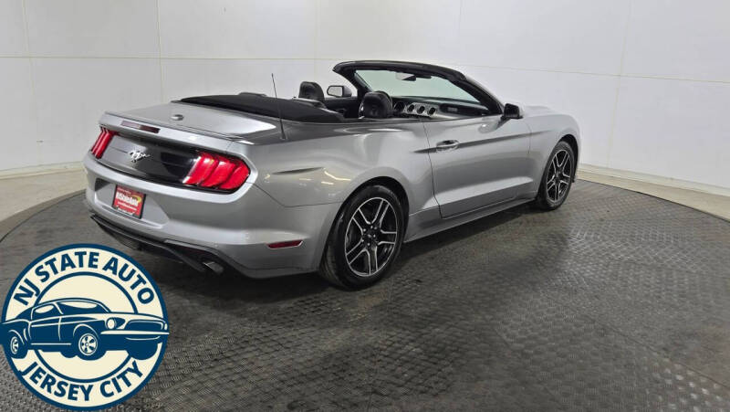 2022 Ford Mustang EcoBoost Premium