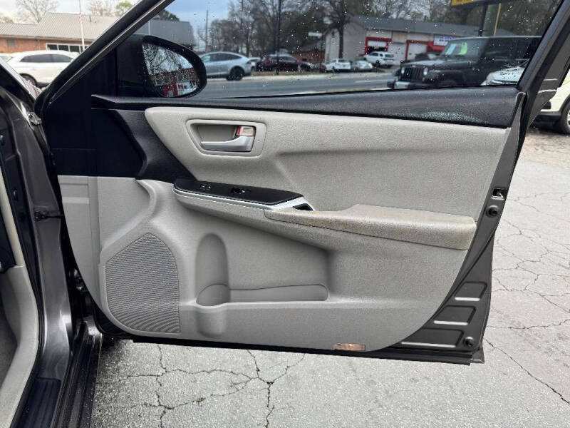 2015 Toyota Camry LE