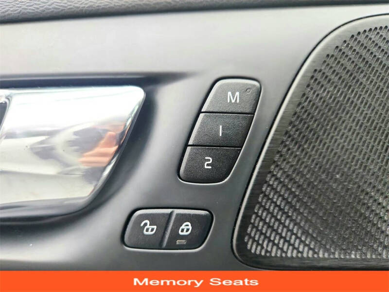 2019 Volvo S60 T6 R-Design