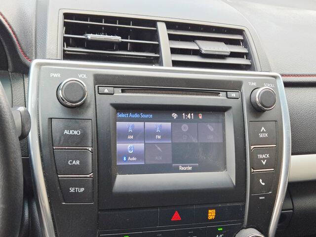 2017 Toyota Camry SE