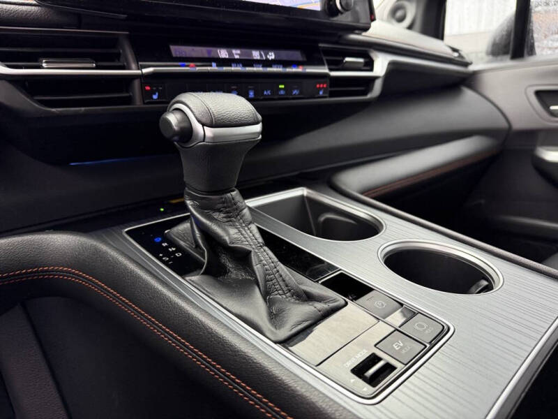 2022 Toyota Sienna XSE 7-Passenger