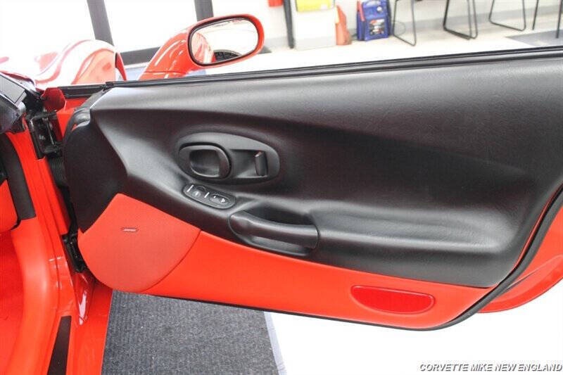 2004 Chevrolet Corvette