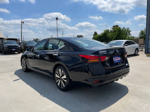 2022 Nissan Altima 2.5 SV