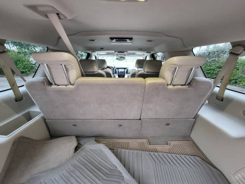 2016 Cadillac Escalade ESV Luxury Collection