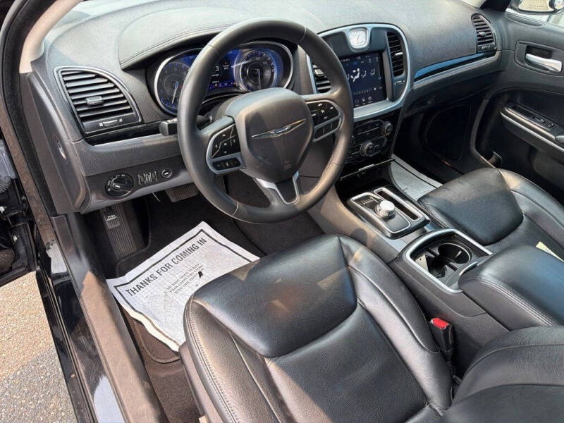 2023 Chrysler 300 Touring