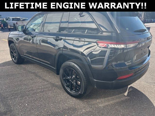 2024 Jeep Grand Cherokee Laredo