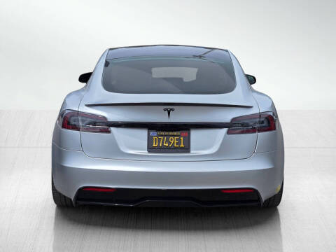 2022 Tesla Model S Plaid