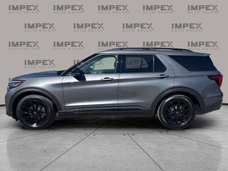 2025 Ford Explorer ST-Line