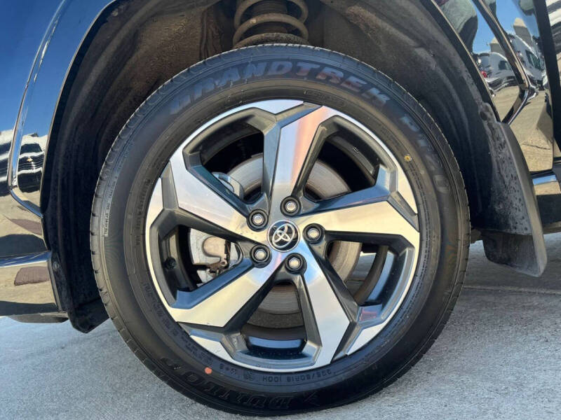 2024 Toyota RAV4 Prime SE