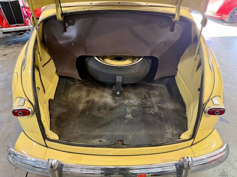 1948 Ford Super Deluxe