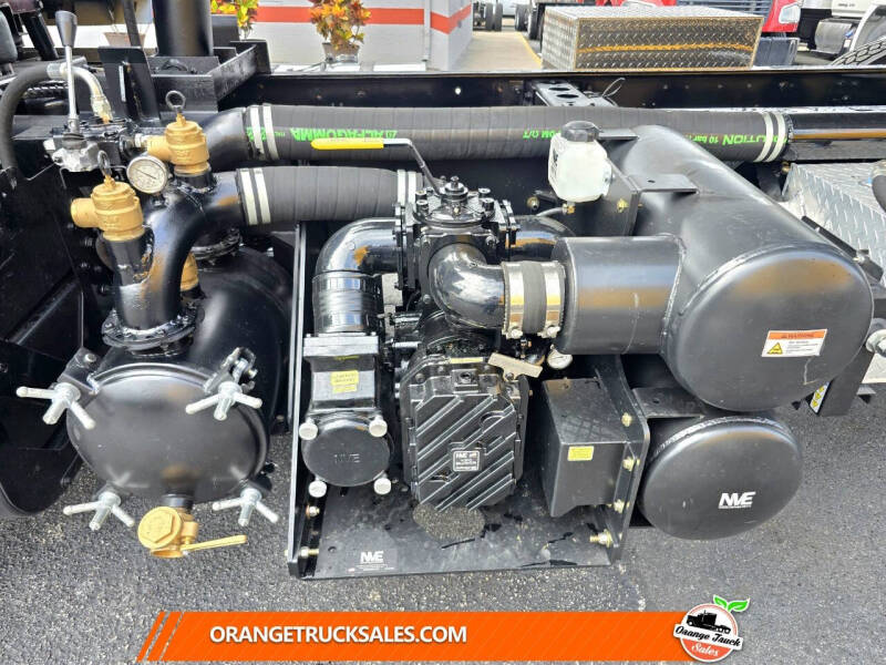 2023 International LT625