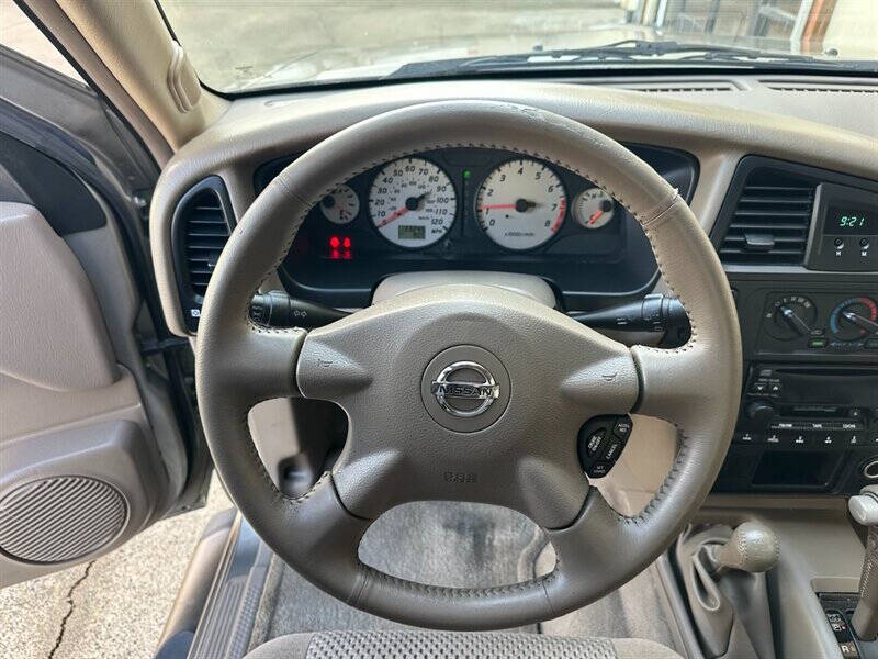 2004 Nissan Pathfinder SE