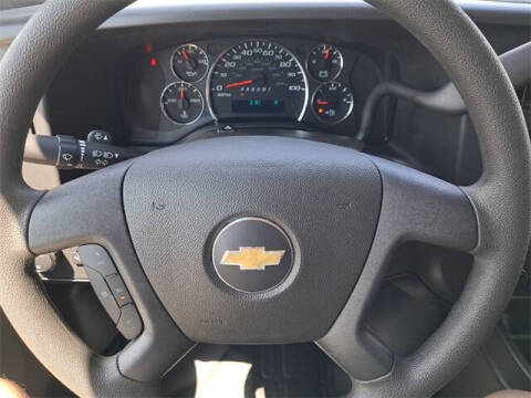 2025 Chevrolet Express 2500