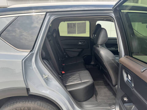 2023 Nissan Rogue Platinum