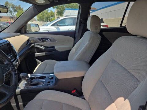 2023 Chevrolet Traverse LS